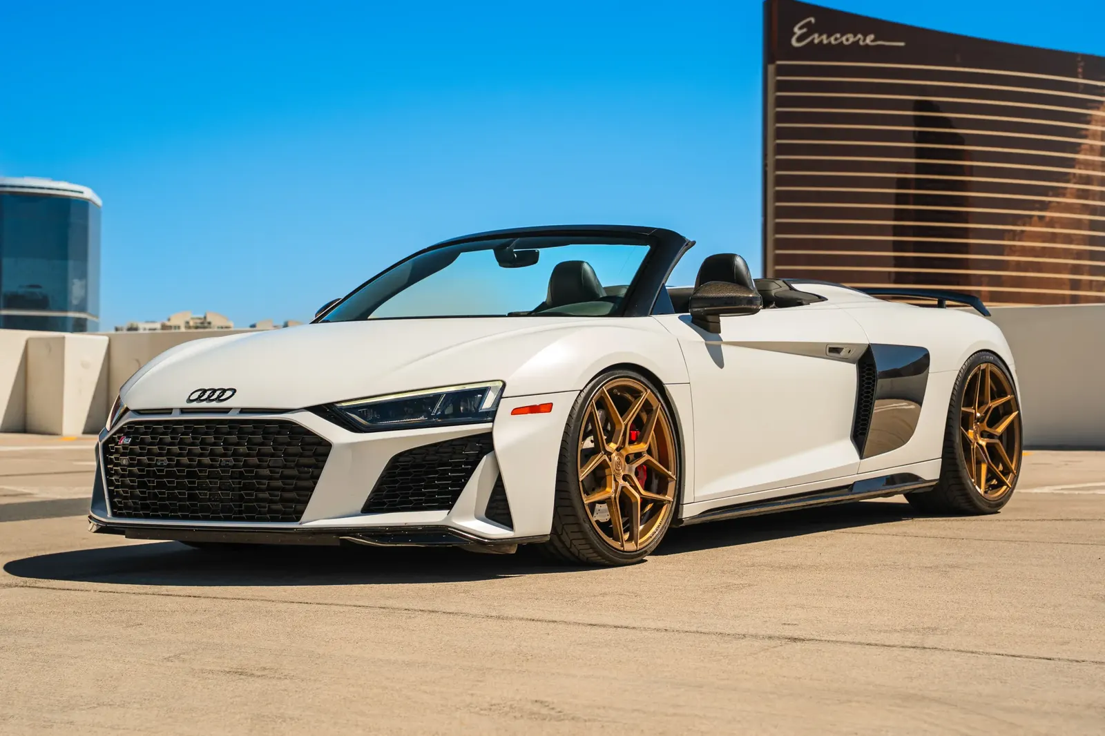 Audi R8 Spyder — photo 3