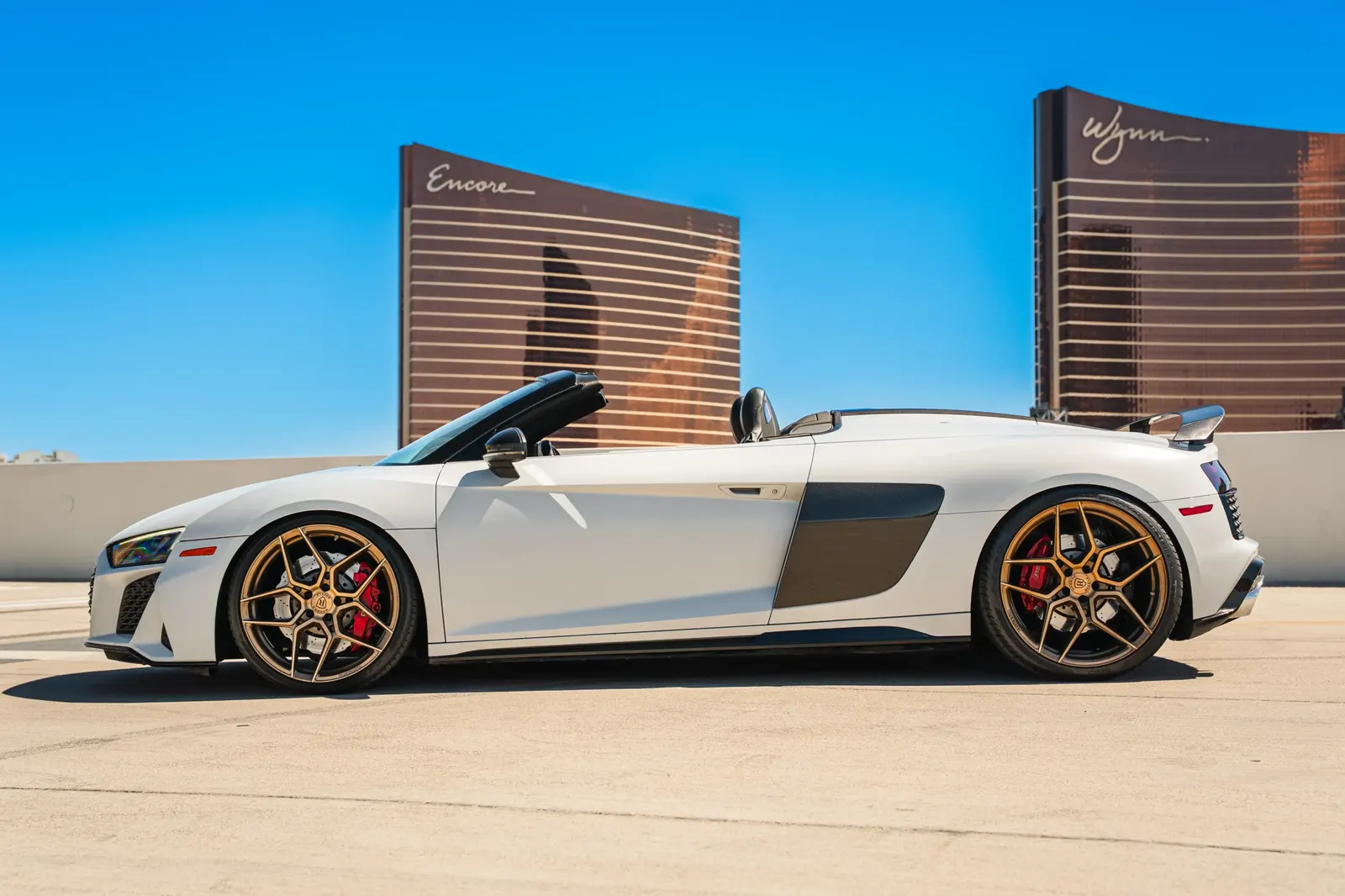 Audi R8 Spyder — photo 5
