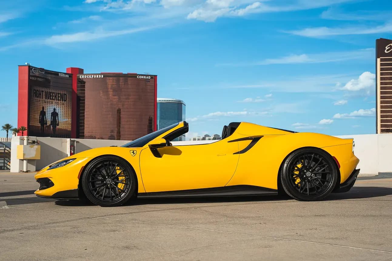 Ferrari 296 GTS Yellow — photo 4