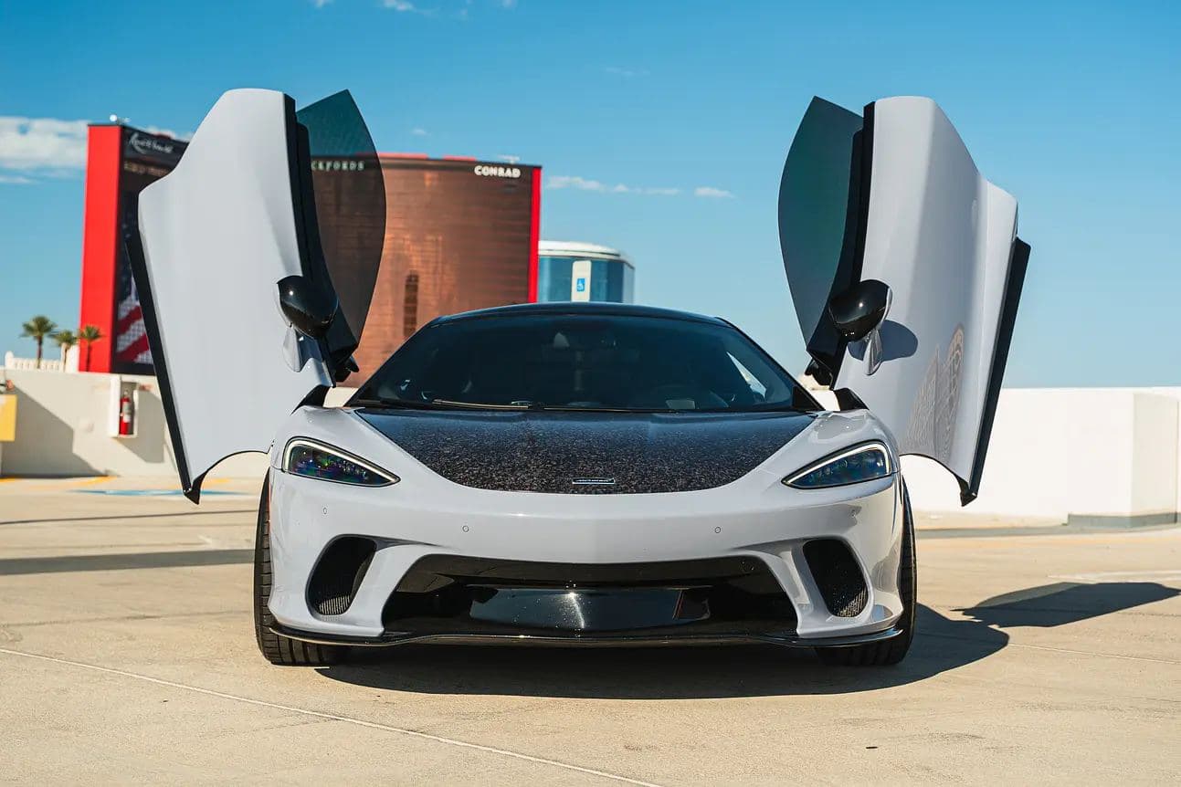 McLaren GT Silver — photo 3